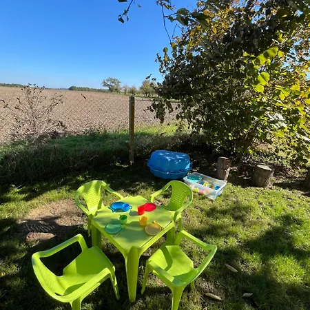 Neuf,12mn Du Futuroscope, 9 Personnes -le Tournesol Nyaraló