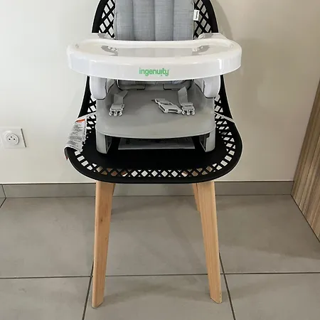 Nyaraló Neuf,12mn Du Futuroscope, 9 Personnes -le Tournesol *